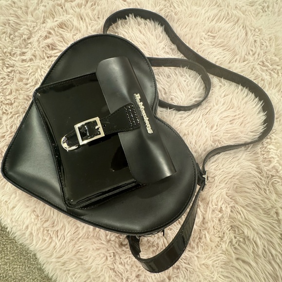 doc marten heart shaped purse - Picture 3 of 3